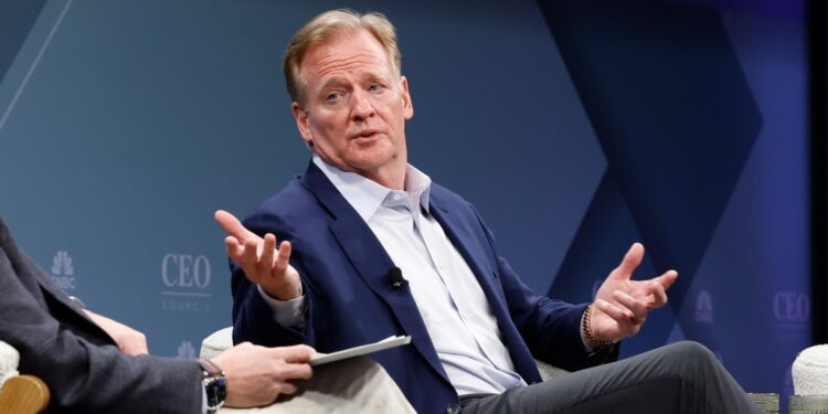 NFL, Paramount discussing media deal that could mean CBS pays an extra billion or more NFL, Paramount discussing media deal that could mean CBS pays an extra billion or more