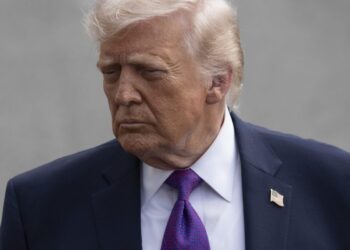 Trump’s ‘Art of the Deal’ can’t reopen the Strait of Hormuz — and it’s threatening a recession | Fortune