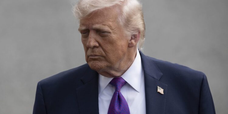 Trump’s ‘Art of the Deal’ can’t reopen the Strait of Hormuz — and it’s threatening a recession | Fortune