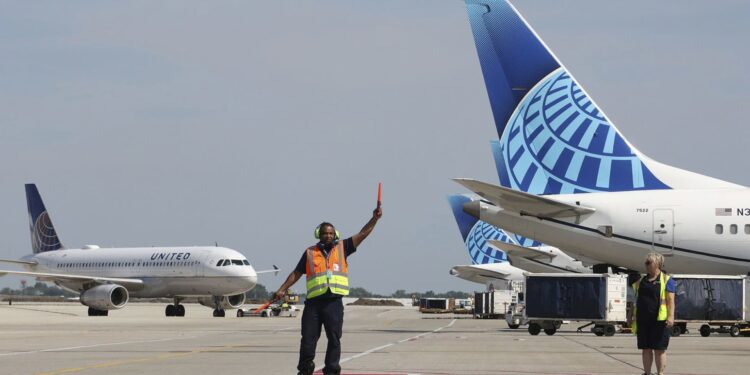 United ditches more economy seats to make room for bigger premium cabins with new layouts