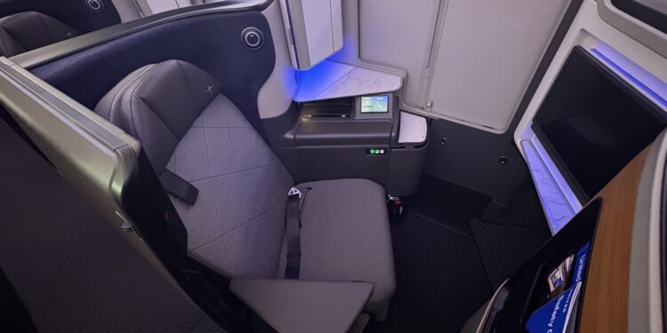 Basic business class is here with new, stripped-down United Polaris fares