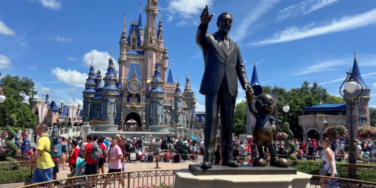 Disney plans layoffs of as many as 1,000 employees
