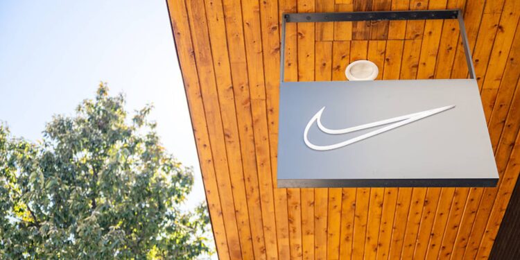 Nike shares fall 9% on weak outlook, expected 20% sales decline in China