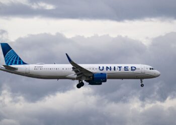 United Airlines slashes 2026 forecast as fuel costs surge