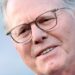 Warner Bros. CEO David Zaslav’s 7 million ‘extraordinary’ golden parachute gets ripped by proxy advisory firm ISS | Fortune Warner Bros. CEO David Zaslav’s 7 million ‘extraordinary’ golden parachute gets ripped by proxy advisory firm ISS | Fortune