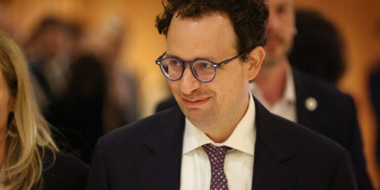 White House chief of staff to meet with Anthropic CEO about dangerous new Mythos model, official says | Fortune