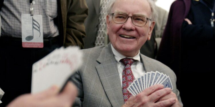 You should pick your credit card perks like Warren Buffett picks his stocks, TD Bank exec says | Fortune