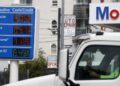 ‘Americans are literally getting squeezed’: A top economist on why your wages are disappearing | Fortune