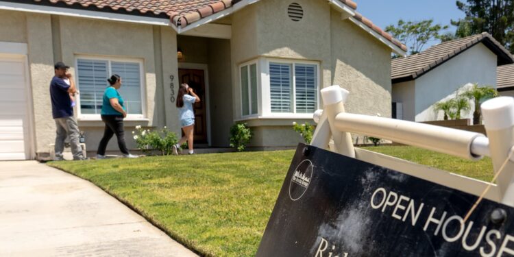 April home sales disappoint as higher mortgage rates weigh on buyers April home sales disappoint as higher mortgage rates weigh on buyers