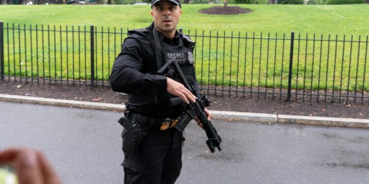 Secret Service shoot and kill suspect who fired at White House checkpoint; bystander was also struck but Trump was not affected | Fortune