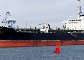 U.S. allows Russia oil sales waiver to expire despite tight market | Fortune