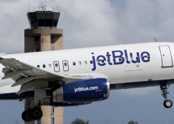 JetBlue bets big on Fort Lauderdale, from a new airport lounge to an international gateway