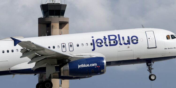 JetBlue bets big on Fort Lauderdale, from a new airport lounge to an international gateway JetBlue bets big on Fort Lauderdale, from a new airport lounge to an international gateway