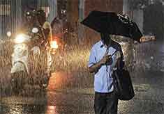 Heavy showers to continue, Red  alerts issued for 7 districts