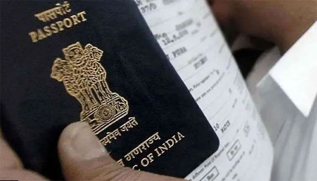 Sri Lankan mother-daughter duo nabbed with fake Indian passports
