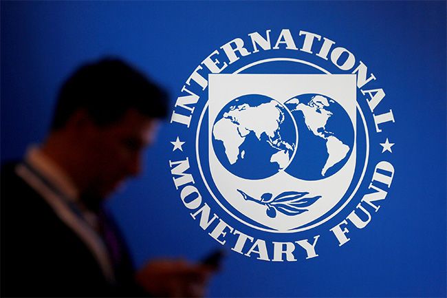 Sri Lankas revenue shortfall concerns IMF team: Reports