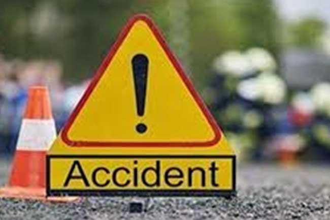 Over 20 injured as buses collide in Galigamuwa Over 20 injured as buses collide in Galigamuwa
