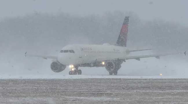 Winter weather in US Northeast leads to thousands of flight delays, cancellations Winter weather in US Northeast leads to thousands of flight delays, cancellations