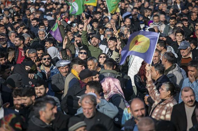 Kurdish militants declare ceasefire in 40-year insurgency in Turkey Kurdish militants declare ceasefire in 40-year insurgency in Turkey
