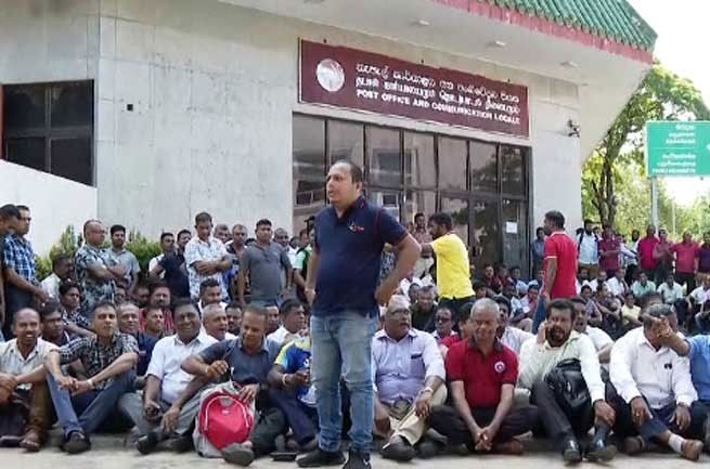 Island-wide postal strike enters day six Island-wide postal strike enters day six