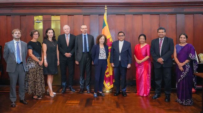 EU commits 1.8M to Sri Lankas recovery efforts; Diplomatic corps donates Rs. 3.6M EU commits 1.8M to Sri Lankas recovery efforts; Diplomatic corps donates Rs. 3.6M