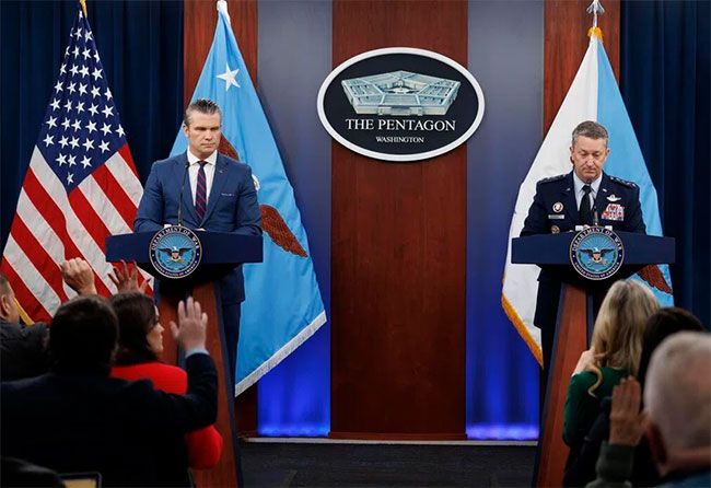 US says Iran firing fewer missiles, US strikes to expand inland US says Iran firing fewer missiles, US strikes to expand inland