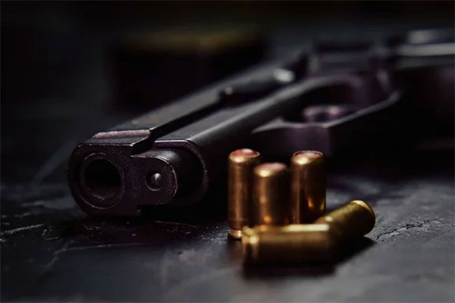 T-56 firearm and ammunition recovered from car abandoned in Ragama T-56 firearm and ammunition recovered from car abandoned in Ragama