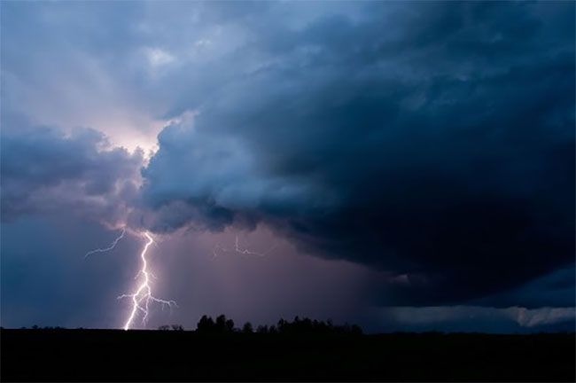 Advisory issued for severe lightening
