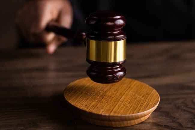 Former Army Captain and driver acquitted over 2001 Wellawatta jewelry store robbery