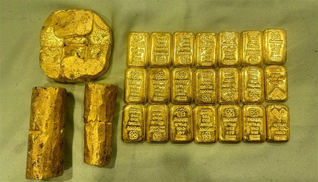 Two arrested for attempting to smuggle gold worth Rs. 210M at BIA
