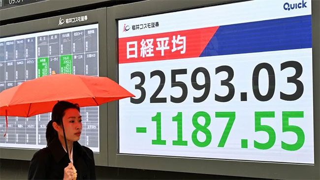 Asian markets plunge as Trumps global tariff turmoil deepens