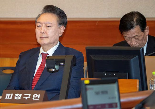 South Korea court cancels President Yoons arrest warrant South Korea court cancels President Yoons arrest warrant