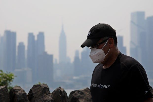 US-CANADA-FIRE-POLLUTION