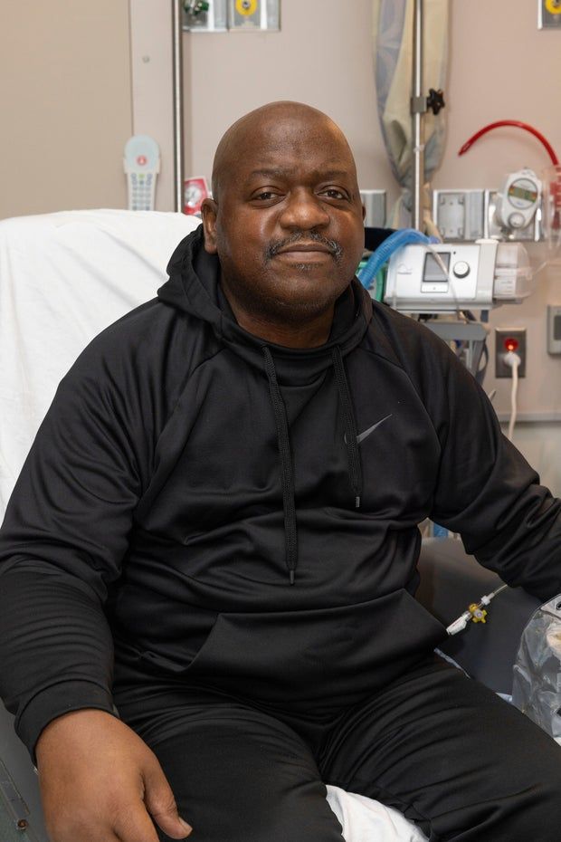 Recipient of world's first pig kidney transplant discharged from Boston hospital 1 wq935i2r.jpg