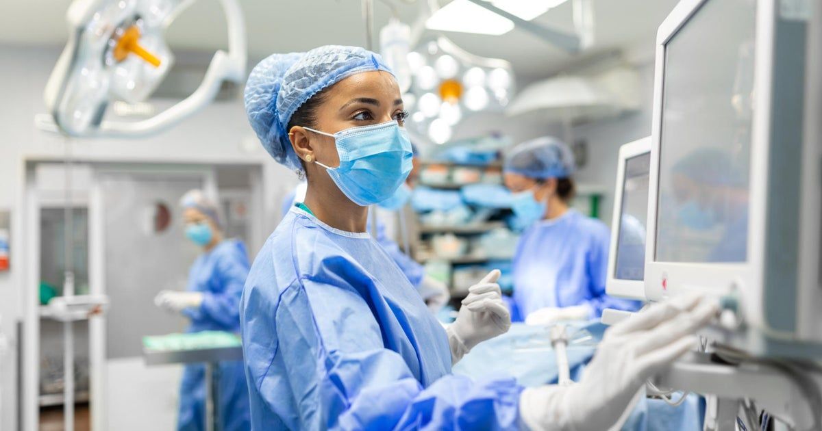 Are you better off choosing a female surgeon?