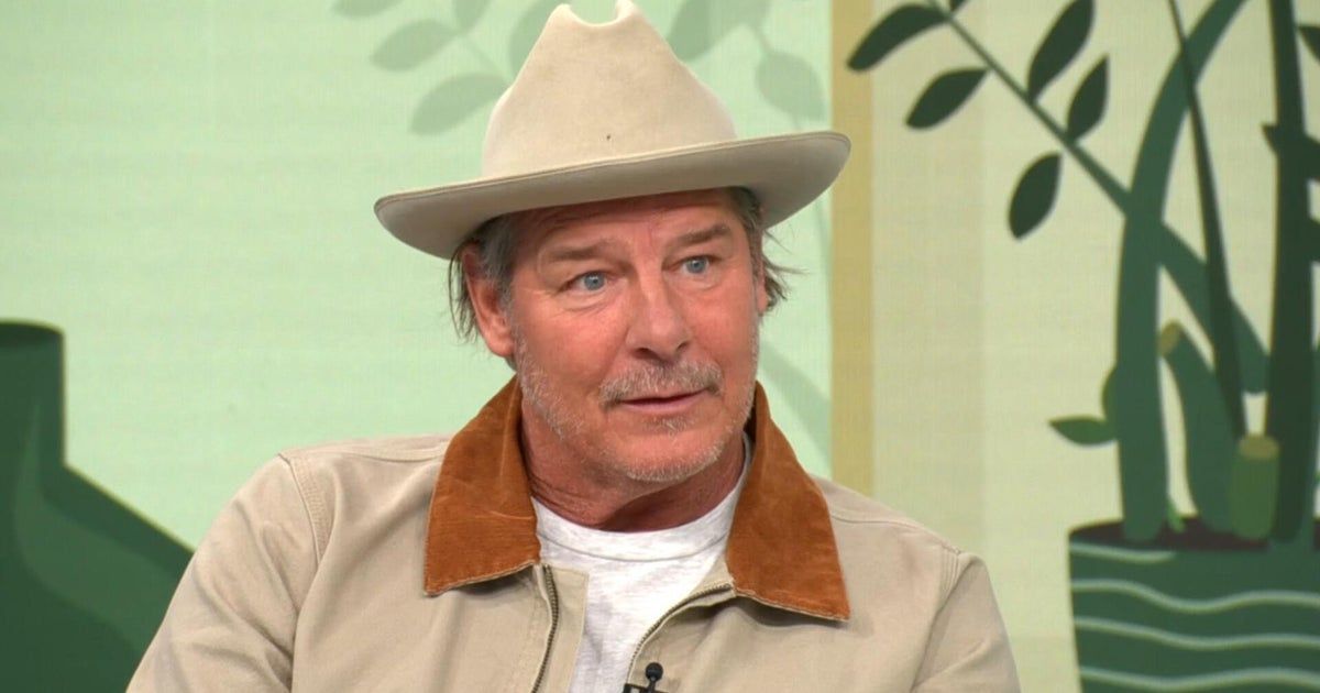 HGTV host Ty Pennington opens up about his mom’s battle with a chronic lung condition