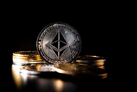 Ethereum Retests Symmetrical Triangle Pattern, Analyst Sets Next Target | Bitcoinist.com Ethereum Retests Symmetrical Triangle Pattern, Analyst Sets Next Target | Bitcoinist.com