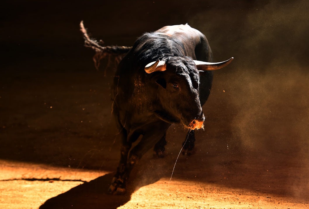 Bitcoin Price Dual Outlook: Experts Eye ,000 In 2025