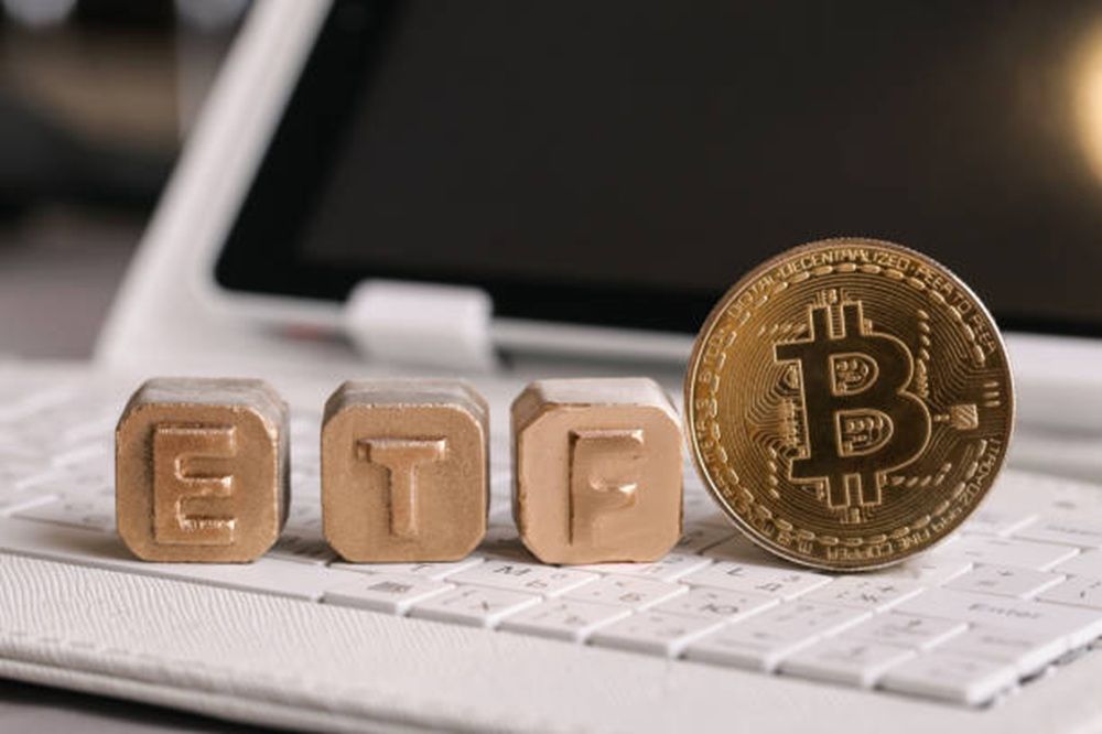 Bitcoin Spot ETFs Break 4-Week Positive Streak With 6M Outflow | Bitcoinist.com