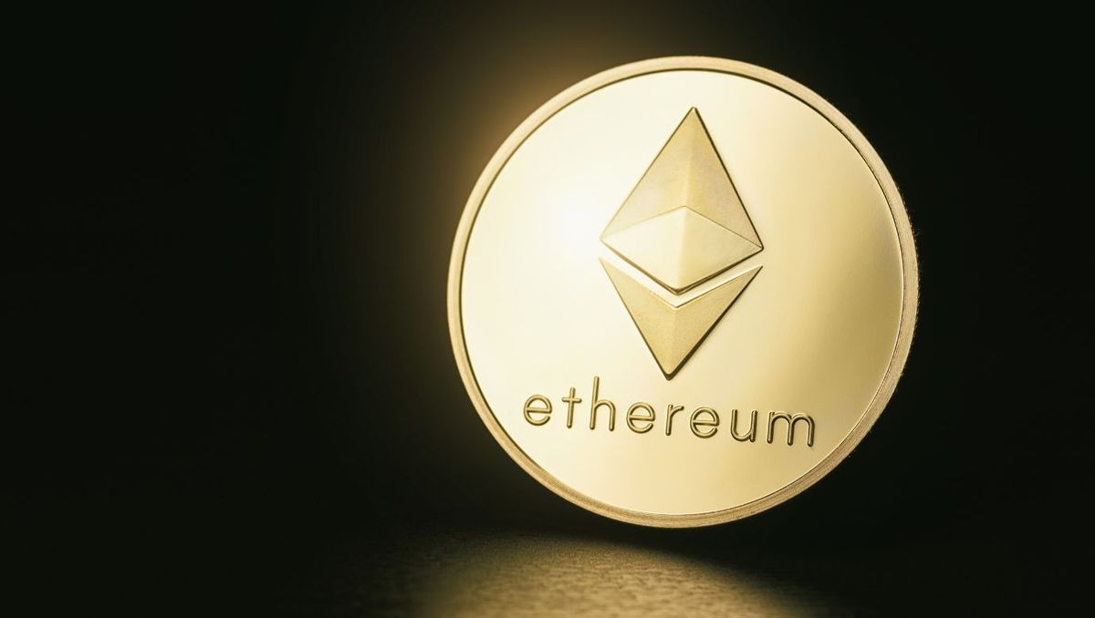 Ethereum Spikes, Whales Swiftly Scoop 8,000 ETH: More Gains Incoming? Ethereum Spikes, Whales Swiftly Scoop 8,000 ETH: More Gains Incoming?
