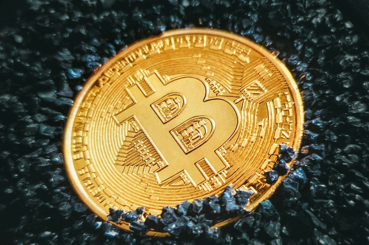 Bitcoin Cycle Peak Alert: Expert Says BTC Might Be Near Its Ceiling