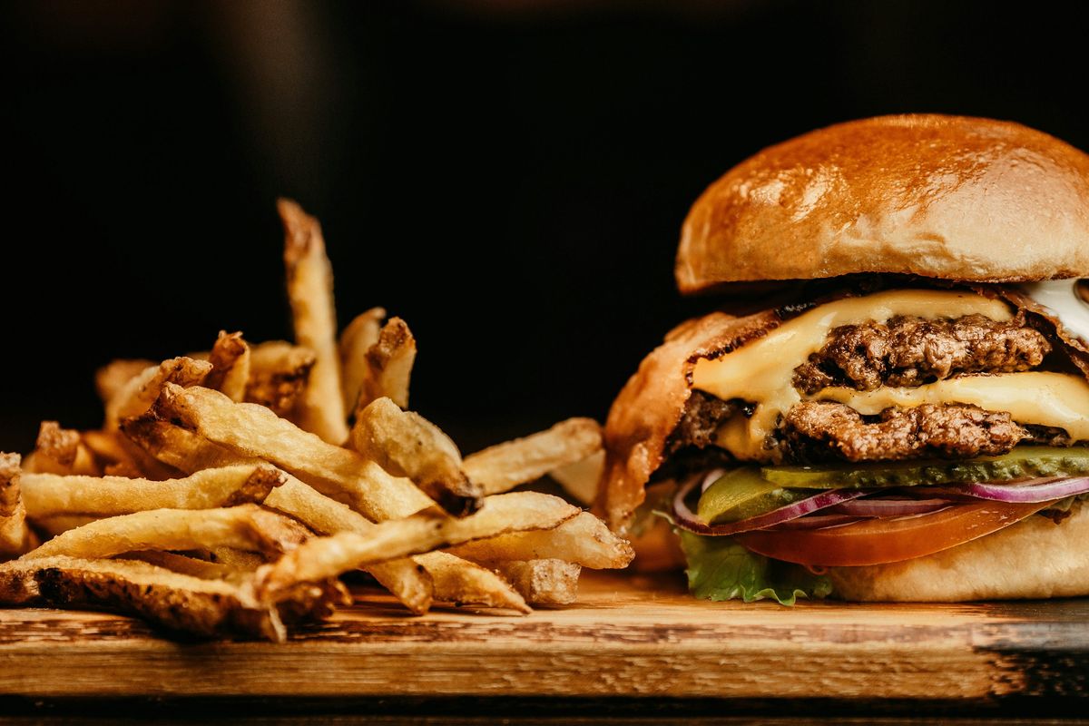 Bitcoin On The Menu: American Fastfood Chain Goes Crypto Nationwide