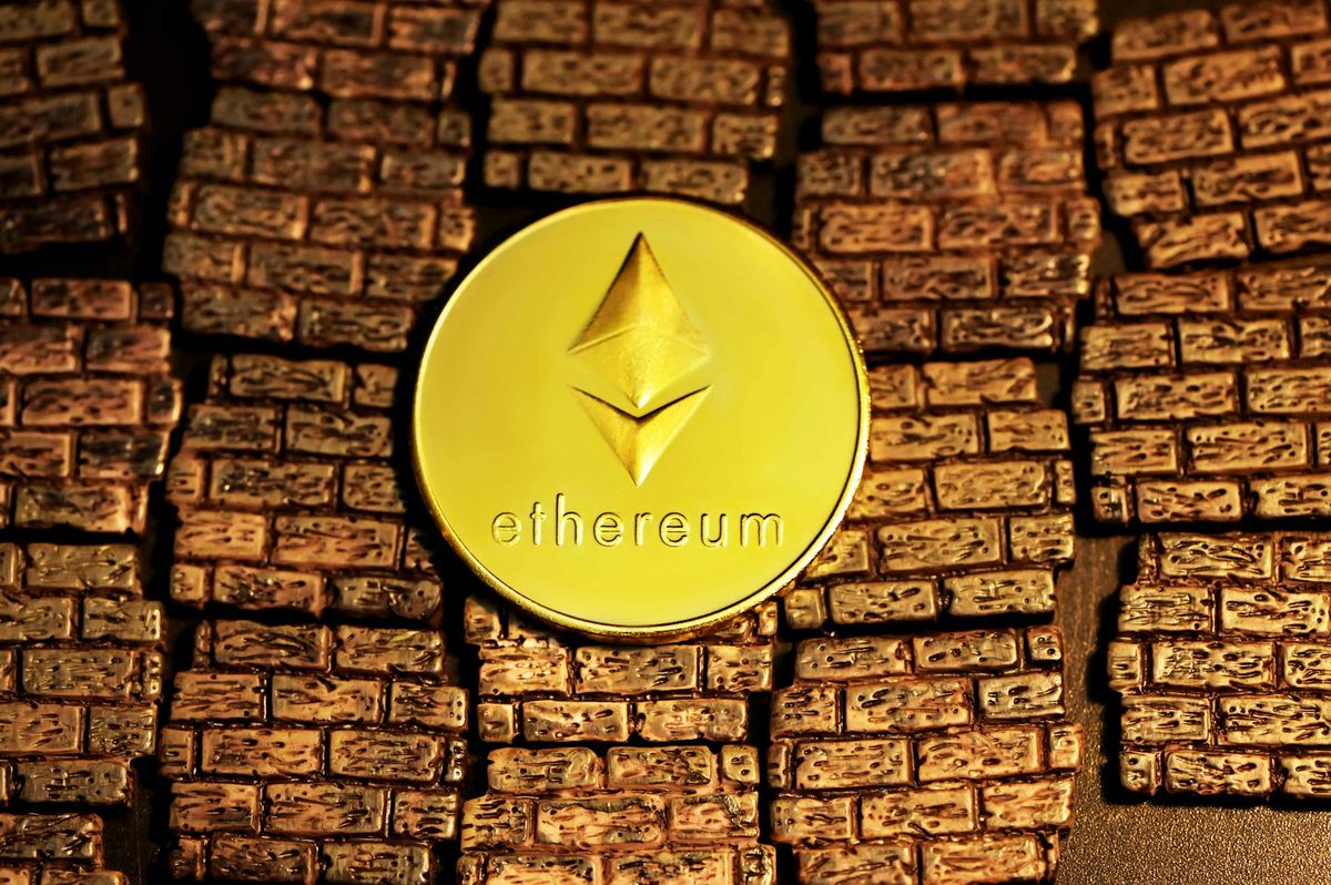 Ethereum Eyes ,000 Breakout With Bullish Inverse Head-And-Shoulders Setup – Details | Bitcoinist.com