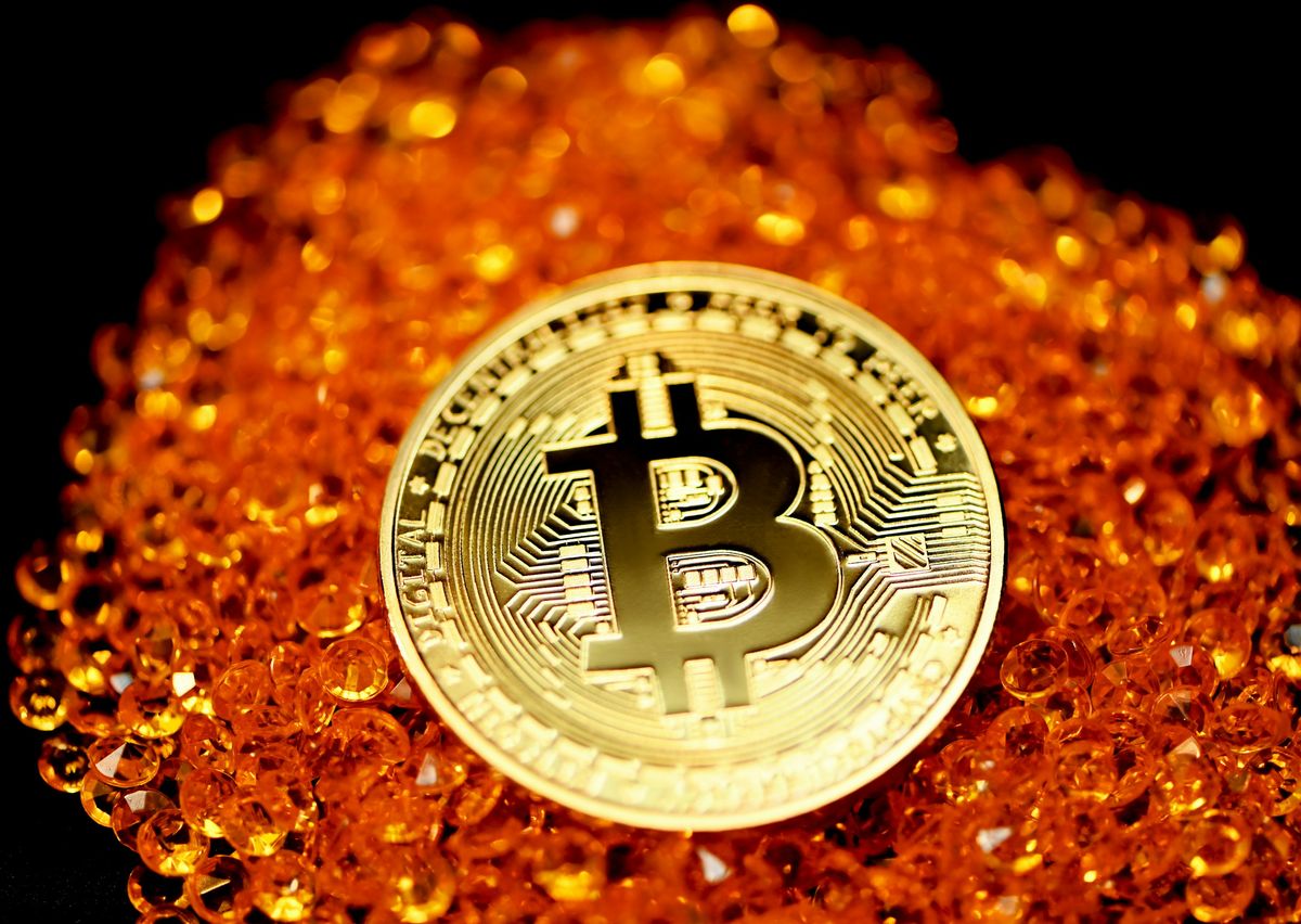 Charles Hoskinson Says Bitcoin Could Hit 0,000 in 2026, Lays Out How Altcoins May Finally Decouple