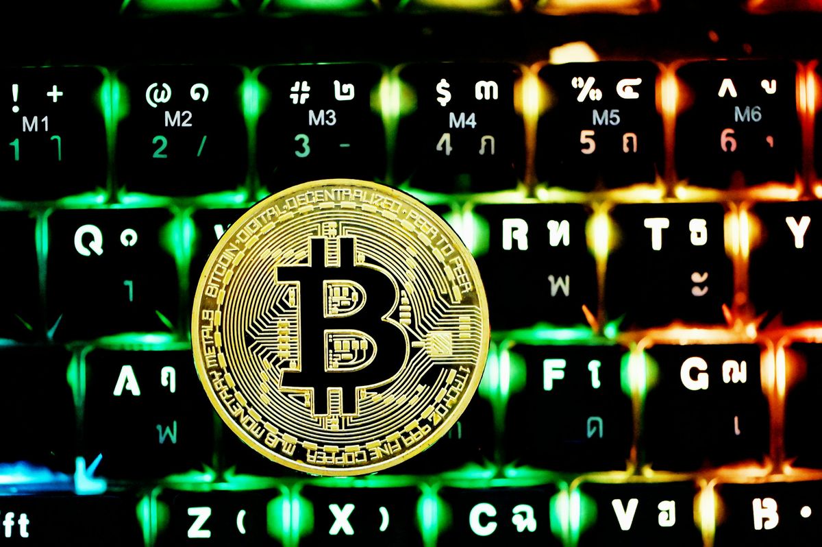 Crazy Bitcoin Bet: Trader’s  Billion Wager Says BTC Climbs This Week