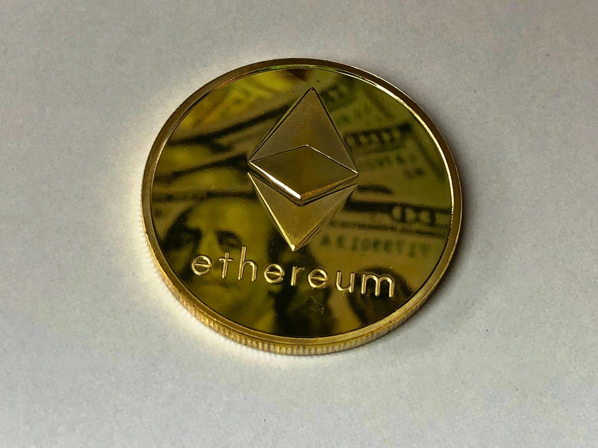 Analyst Tips Ethereum To Rival Bitcoin In The Long Run – Here’s Why Analyst Tips Ethereum To Rival Bitcoin In The Long Run – Here’s Why