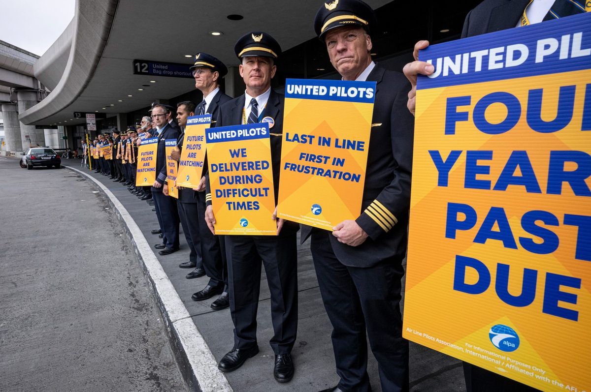 Pilots to get up to 40% raises and other benefits in $10 billion deal struck by United Airlines and union: ‘Historic agreement’ 1 0c5971ce GettyImages 1254168137 e1689465043774