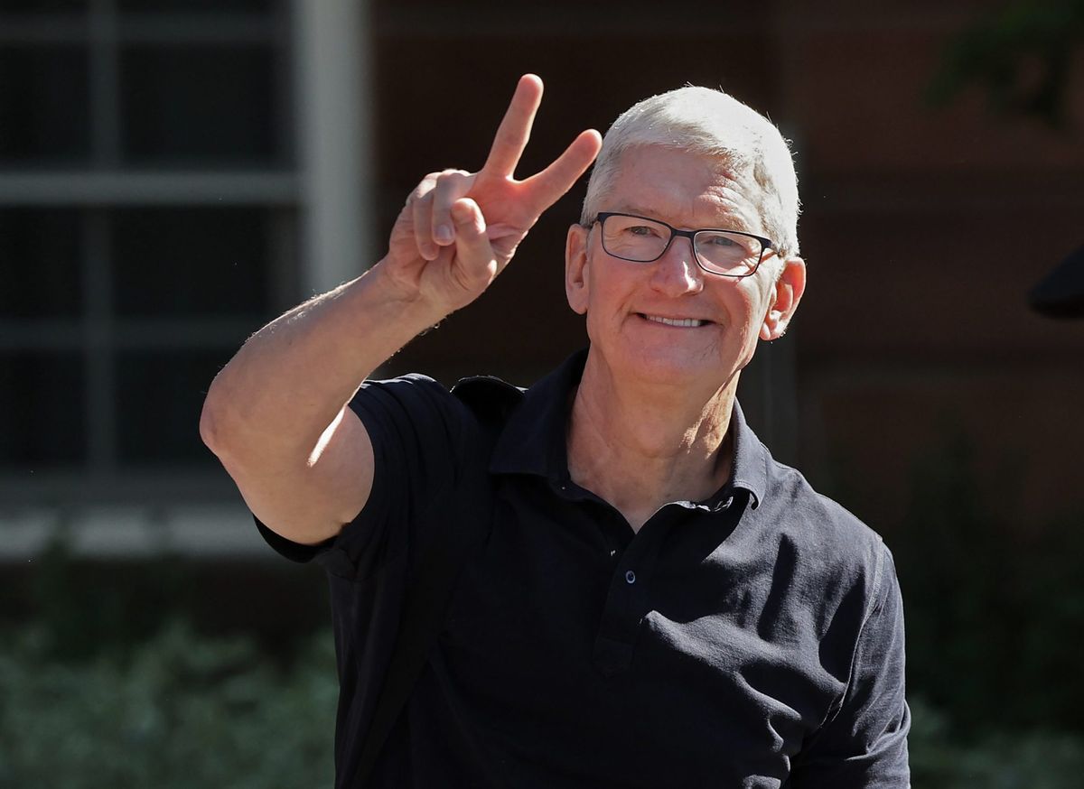 Apple is reportedly building an ‘Apple GPT’ to rival OpenAI—with the news adding $71 billion to its multitrillion dollar market value 1 6ecff0d9 GettyImages 1534930406 e1689854429120