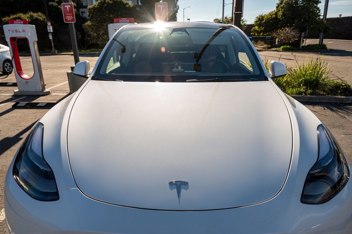 Tesla driver who killed 2 people while using autopilot must pay $23,000 in restitution without having to serve any jail time 1 7ced0040 GettyImages 1845882536 e1702688748314