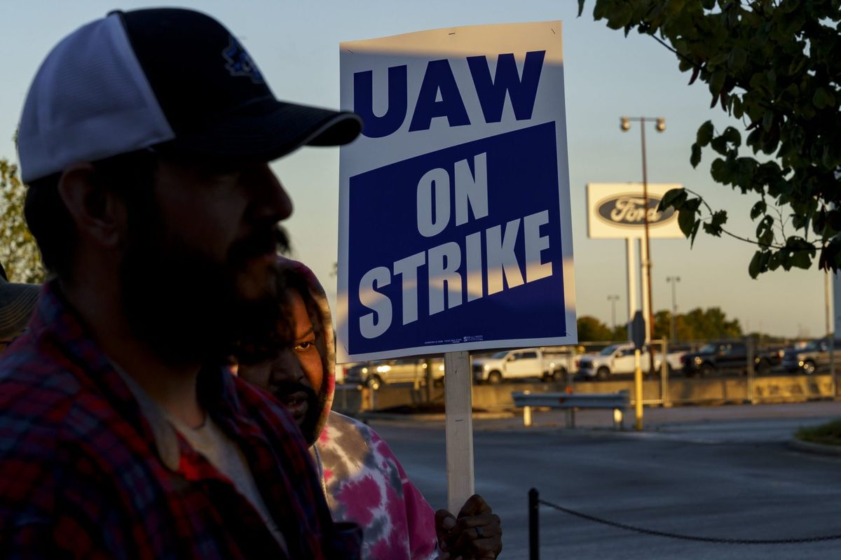 Ford reaches tentative deal with striking autoworkers, marking a huge breakthrough in a work stoppage that's cost the industry billions 1 c7021cdc GettyImages 1723698812 e1698278255211